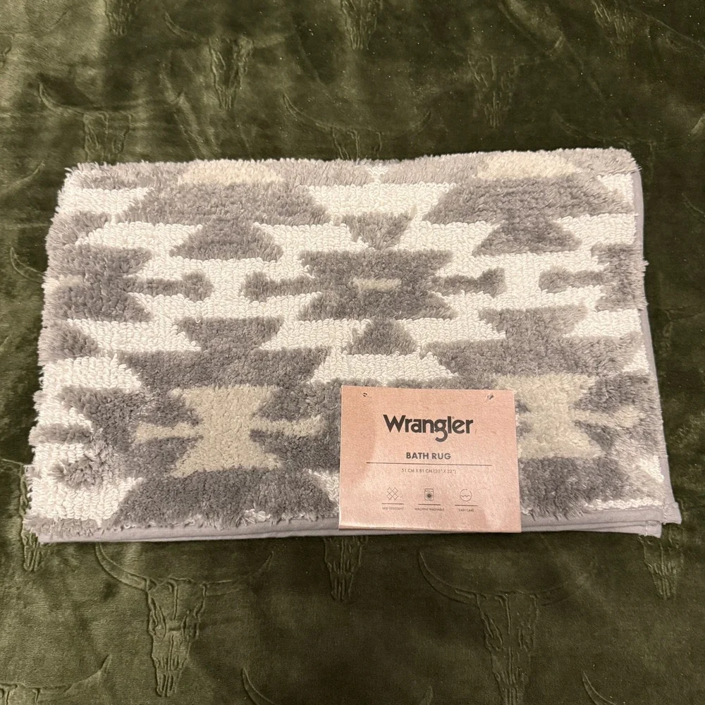 Wrangler bath rug